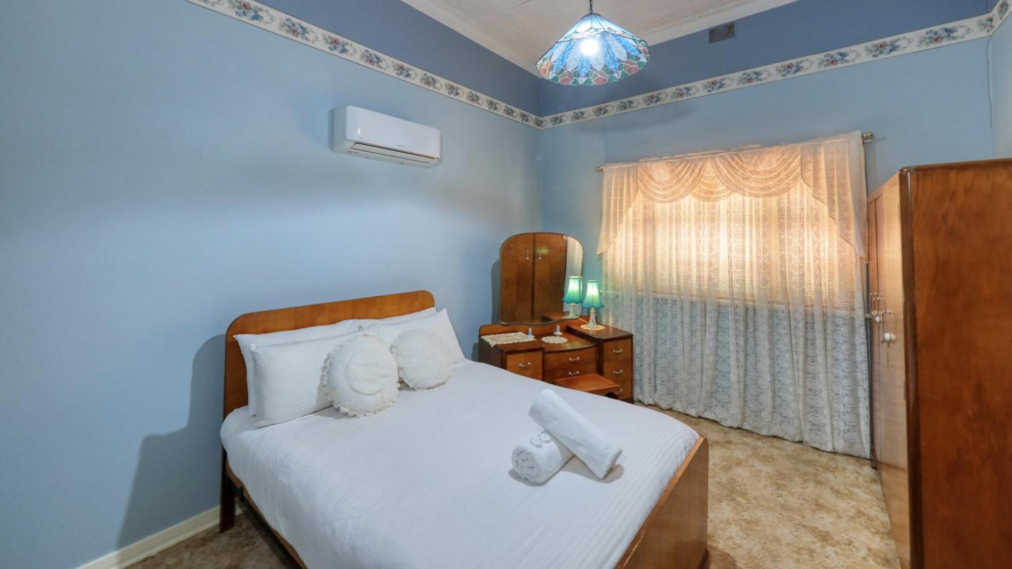 Charles Rasp Motor Inn & Cottages Брокен-Хилл Экстерьер фото